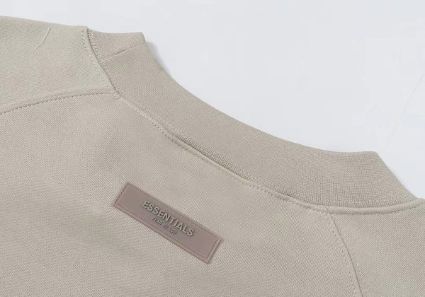 The Signature 77 Essentials Sweatshirt